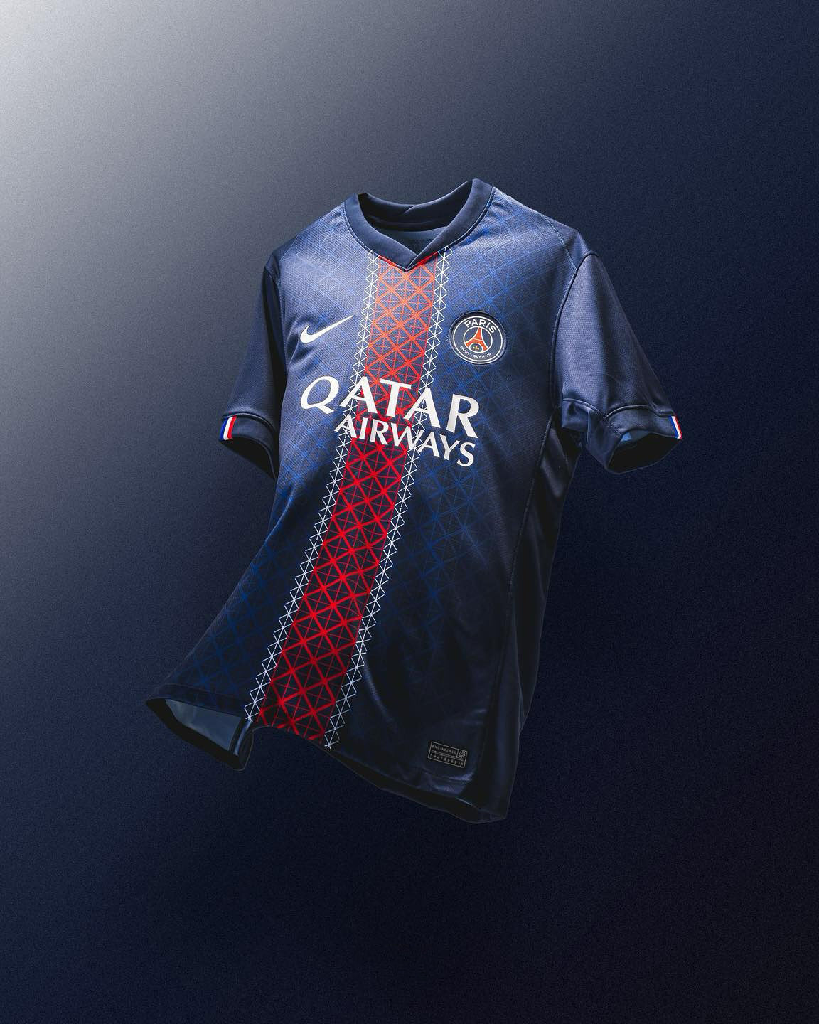 Paris Saint-Germain 25/26 home kit